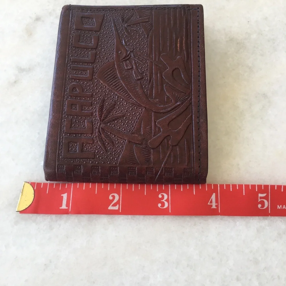 Acapulco Brown Leather Men's Bifold Wallet